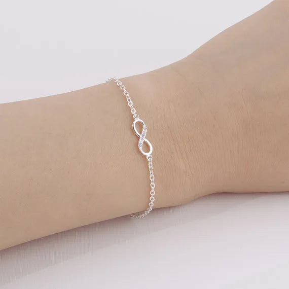 Bracelet fin Infini raffiné